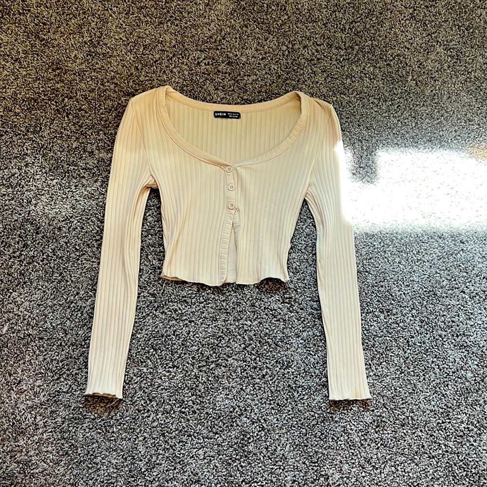 Cute crop top no stains no rips